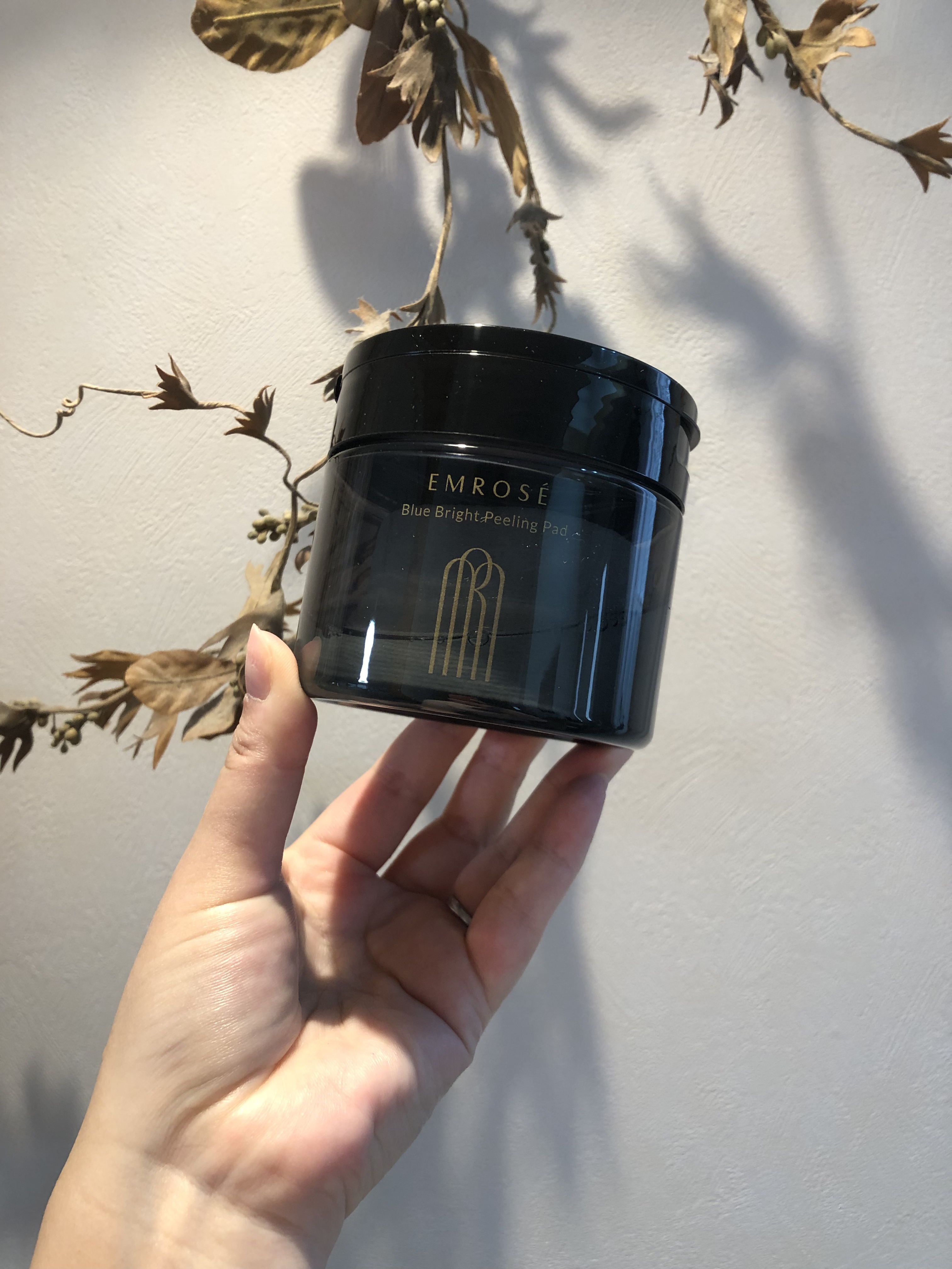 ブルーブライトピーリングパッド 180ml 40枚入り/EMROSÉ/トナーパッドを使ったクチコミ（1枚目）