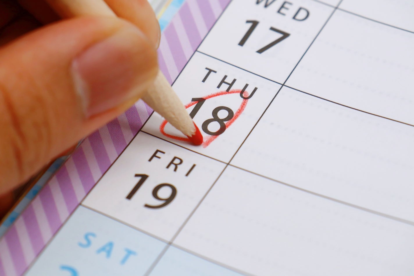 ピールオフパックのおすすめ20選|毛穴広がる&肌に悪いって本当?使用上のポイントを解説!の画像