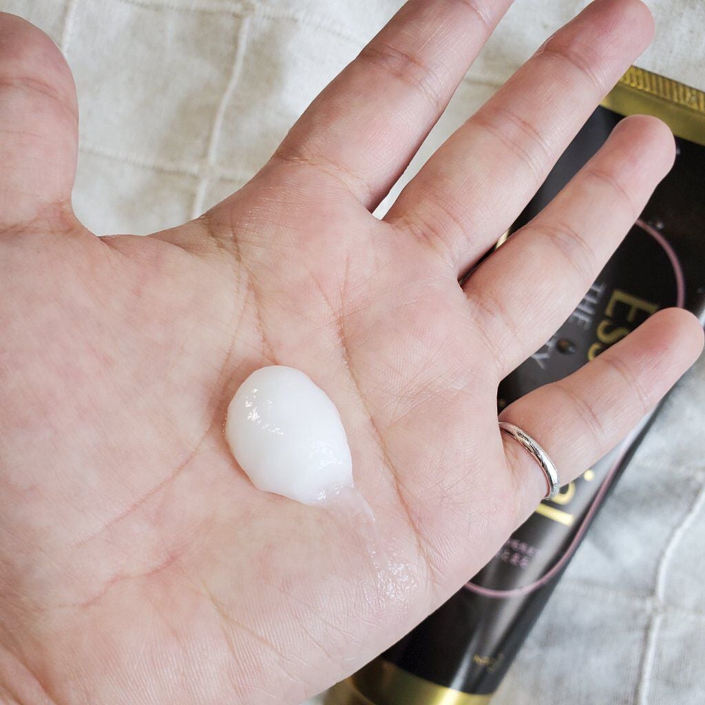 THE BEAUTY 髪のキメ美容プレミアムトリートメント<モイストリペアプレミアム>/エッセンシャル/洗い流すヘアトリートメントを使ったクチコミ(3枚目)