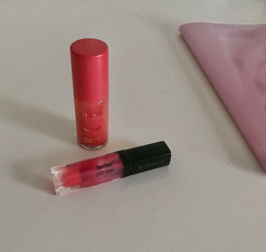 ウォーターリップ ステイン 09 ディープレッド ウォーター/CLARINS/リップケア・リップクリームを使ったクチコミ（1枚目）