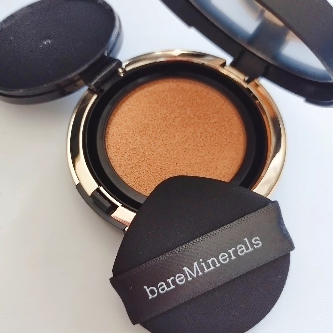 オリジナル ピュア セラム カバーアップ クッション ミディアムベージュ 12/bareMinerals/クッションファンデーションを使ったクチコミ（2枚目）