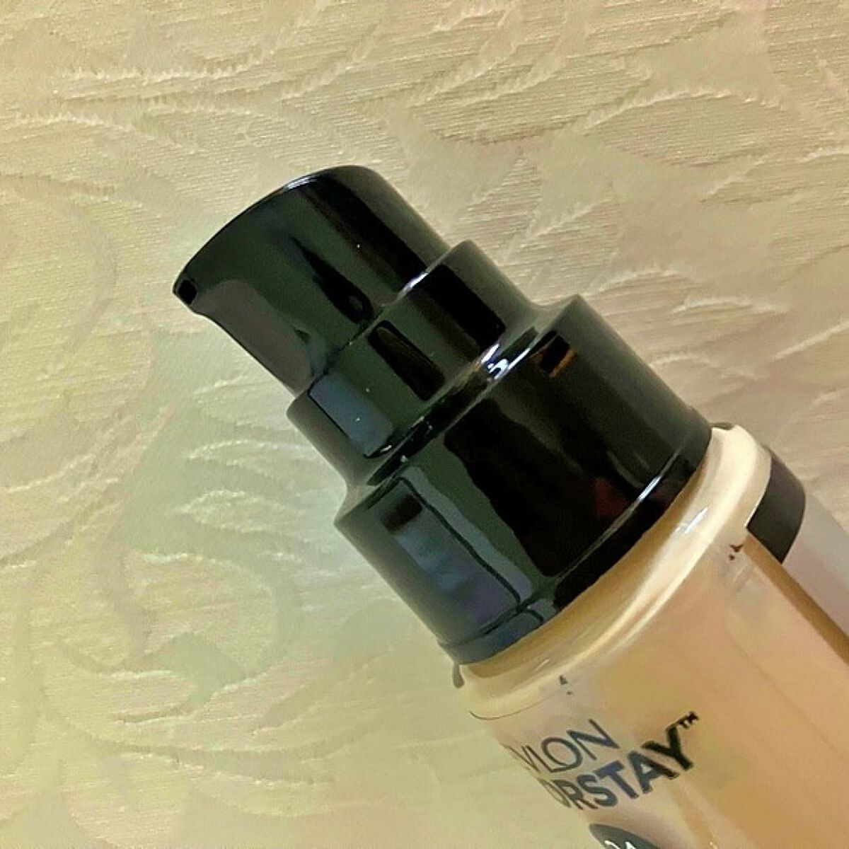 カラーステイ ロングウェア メイクアップ/REVLON/リキッドファンデーションを使ったクチコミ(4枚目)