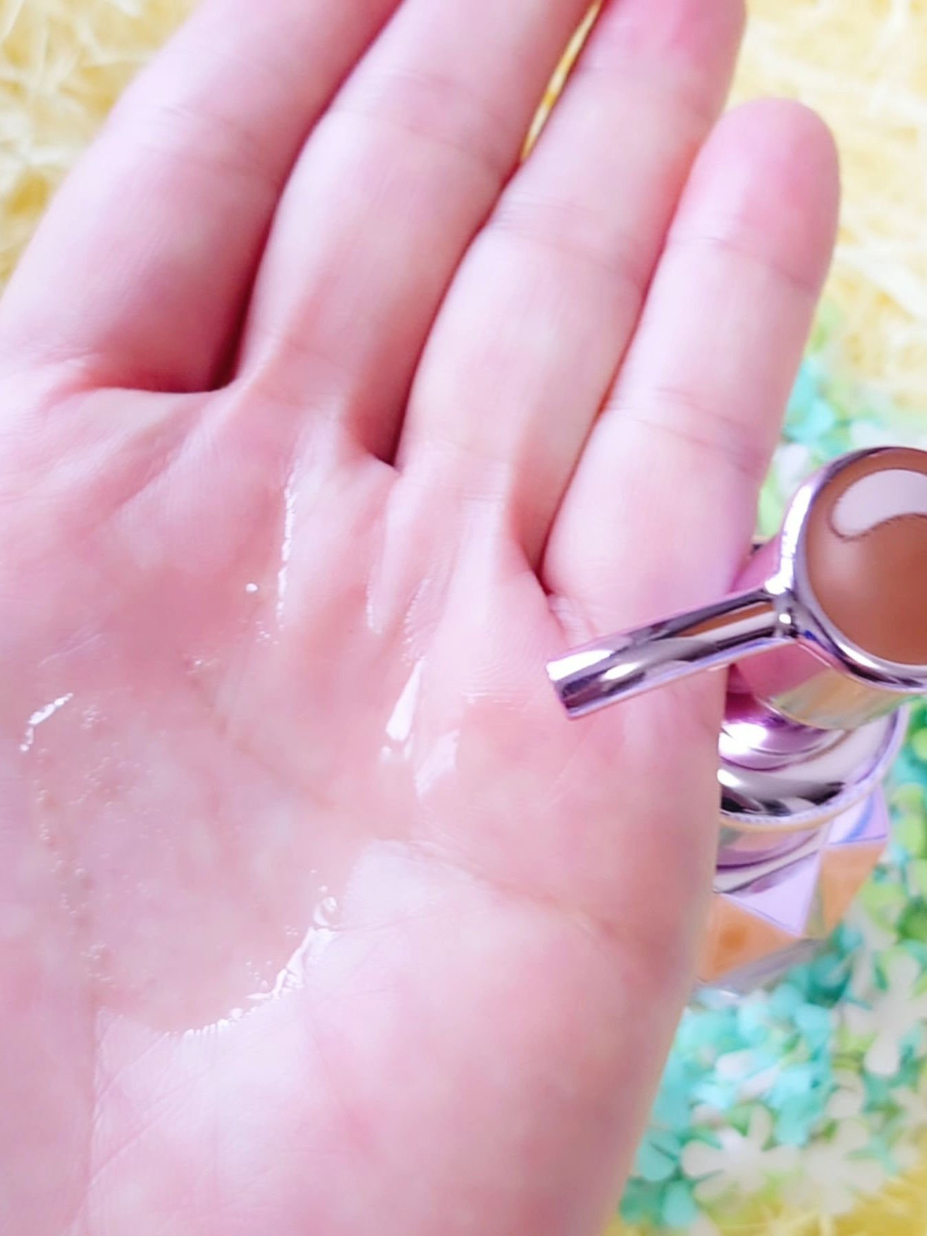 &tint アンドティント カラーシャイン ヘアオイルのクチコミ「&tint アンドティント 🩷
『アンドティント 
カラーシャイン ヘアオイル』
¥1,540.....」（3枚目）