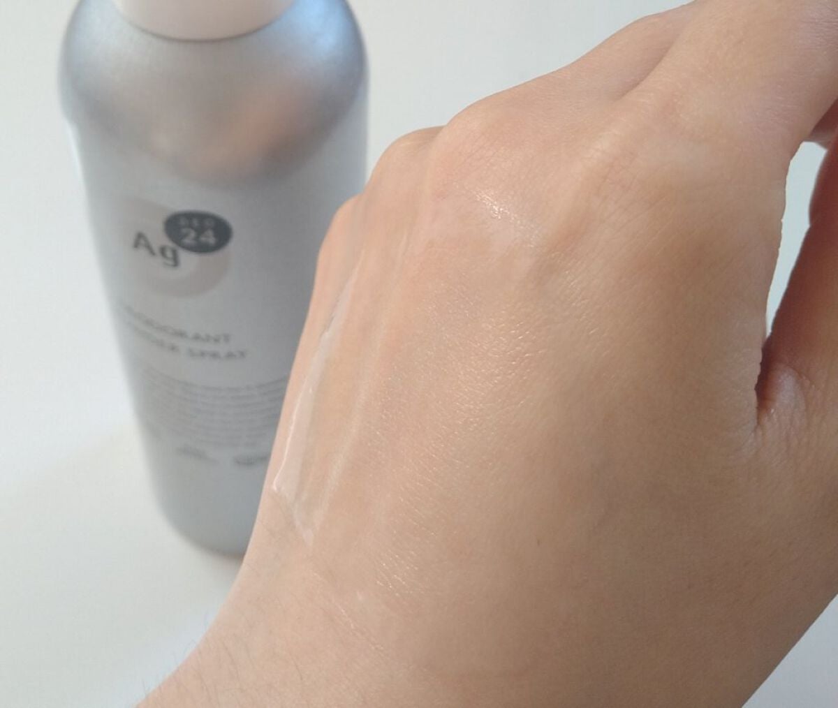 パウダースプレー (無香性)/エージーデオ24/デオドラント・制汗剤を使ったクチコミ(3枚目)