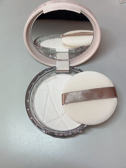 毛穴レスパウダー/CEZANNE/プレストパウダーを使ったクチコミ(3枚目)