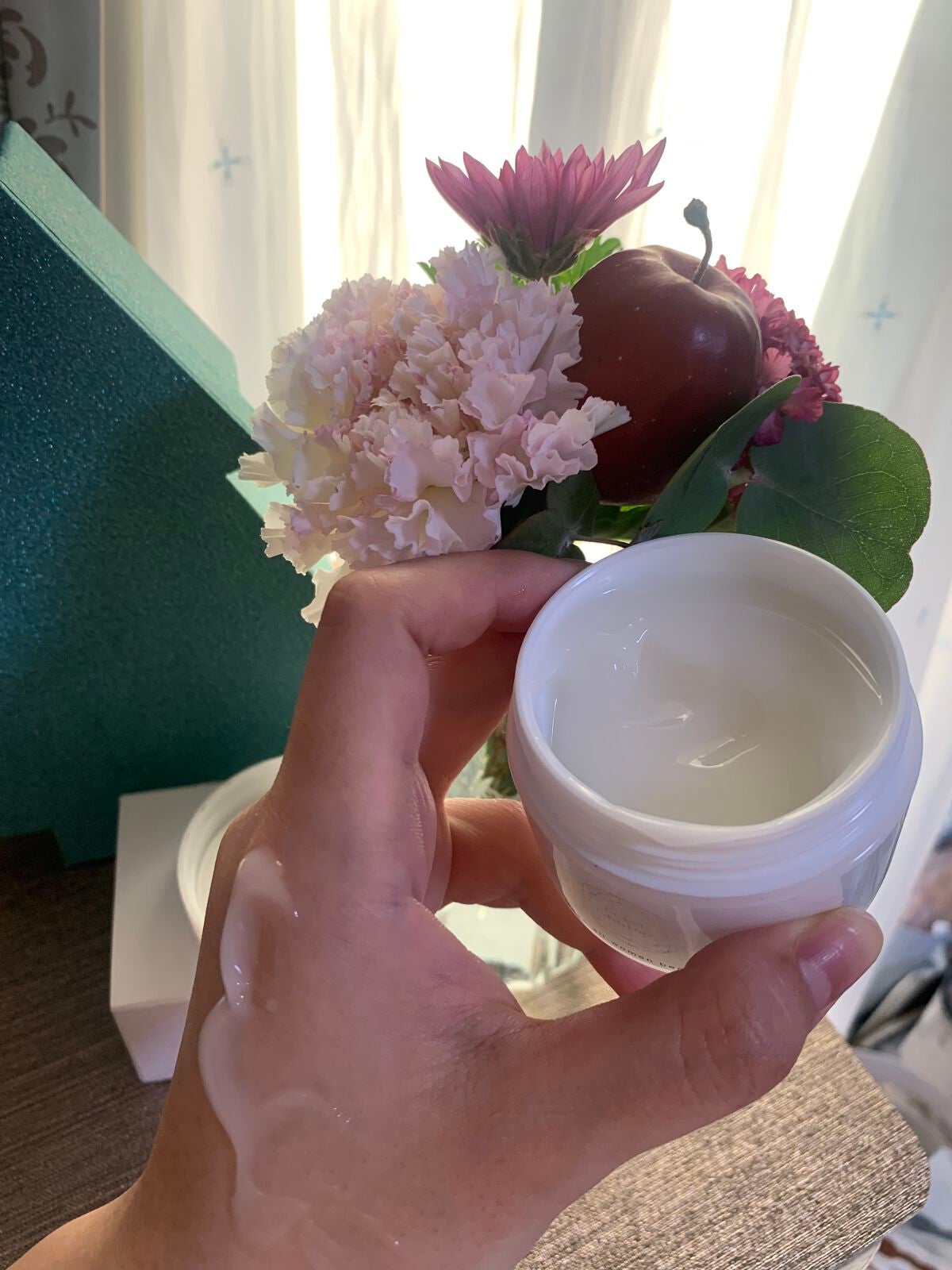 twinkle_sounds_wt6 on LIPS 「一つで化粧水、乳液、美容液、ニキビ予防、美白ケアが叶うオールイ..」(2枚目)