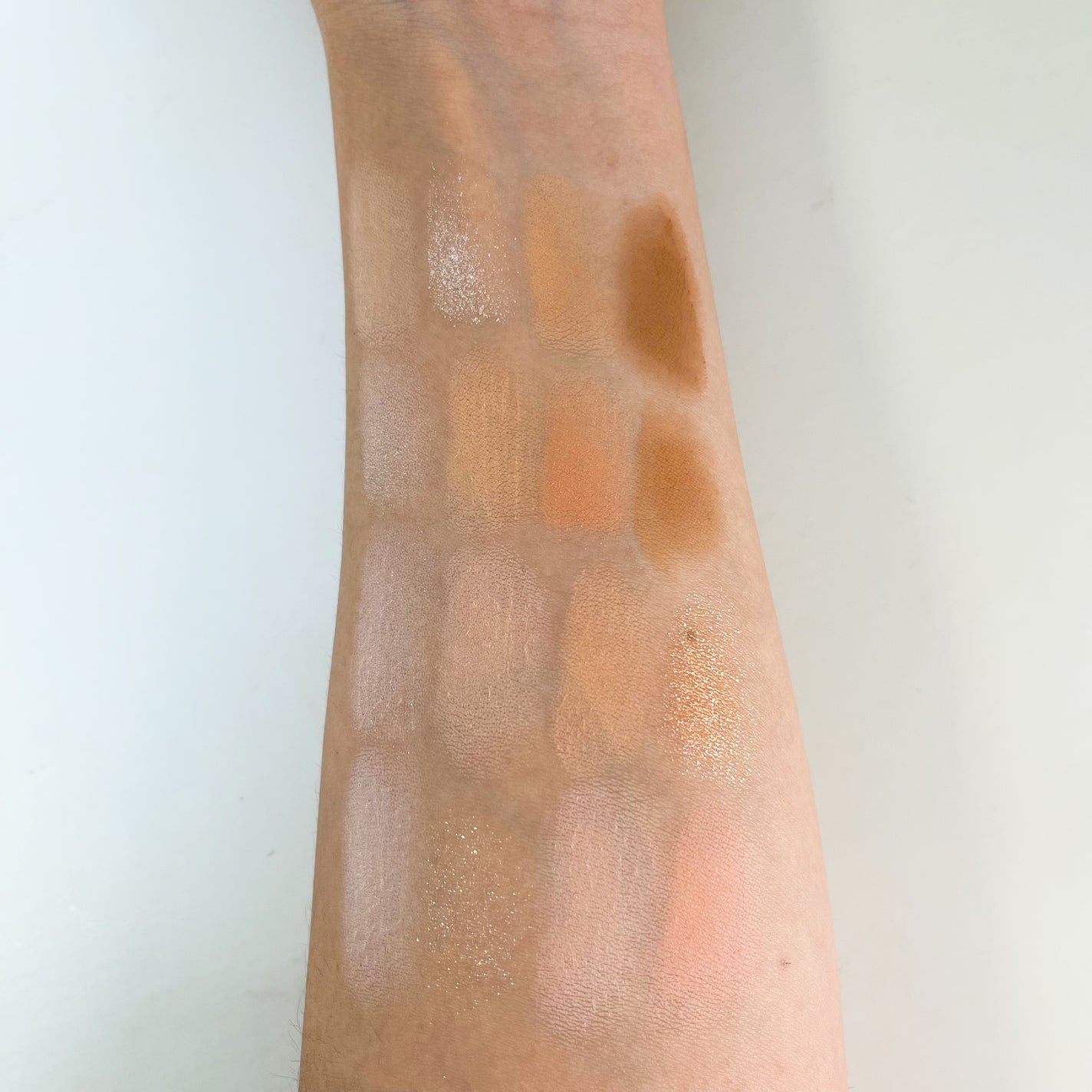 ソフトブラーリングアイパレット/wakemake/アイシャドウパレットを使ったクチコミ(4枚目)