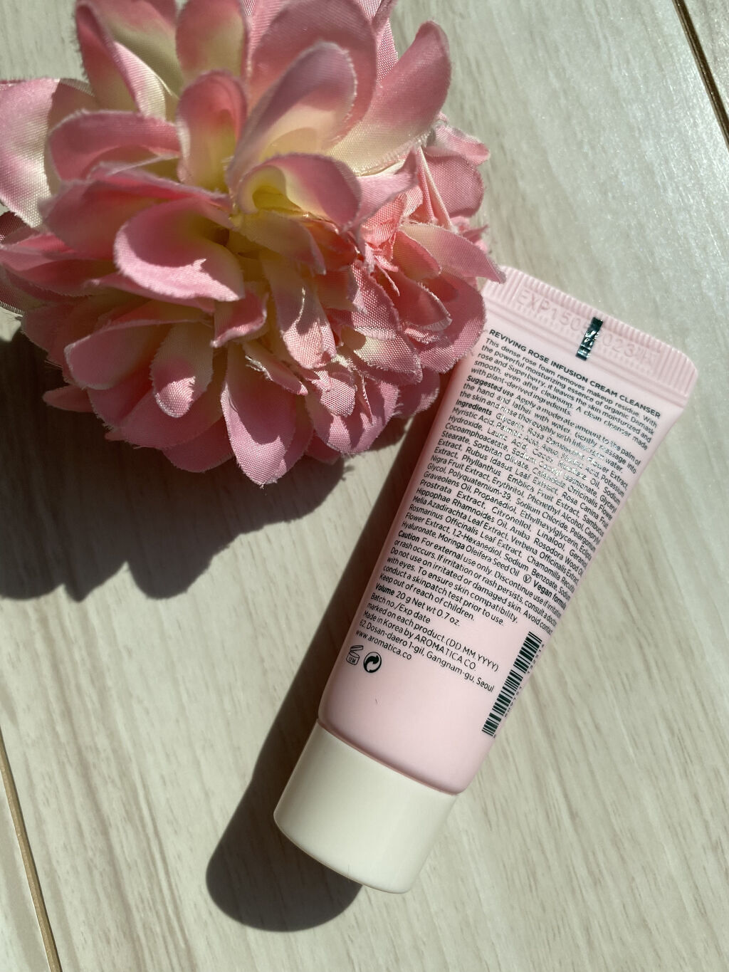 リバイビングローズインフュージョンクリームクレンザー/AROMATICA/洗顔フォームを使ったクチコミ（2枚目）