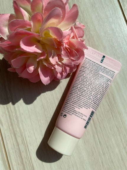 リバイビングローズインフュージョンクリームクレンザー/AROMATICA/洗顔フォームを使ったクチコミ(2枚目)