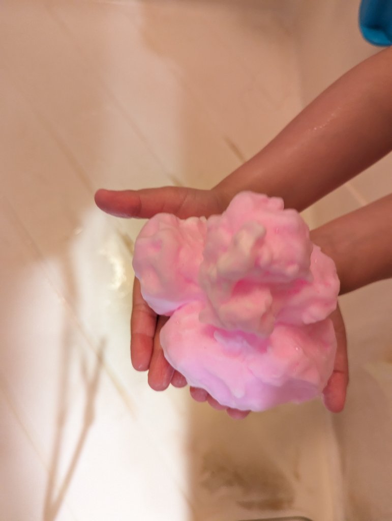 モコアート フォーミングスプレー ストロベリーの香り/Mocoart/保湿系入浴剤を使ったクチコミ（3枚目）