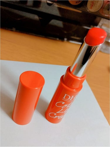 DHC Color LIP cream
内容量 1.5g
塗り心地がよくするするぬれて保湿力も◎
リップだけど色がちゃんとついていてこれ一本でも○
色が丁度いい使いやすいオレンジなのでオススメ！