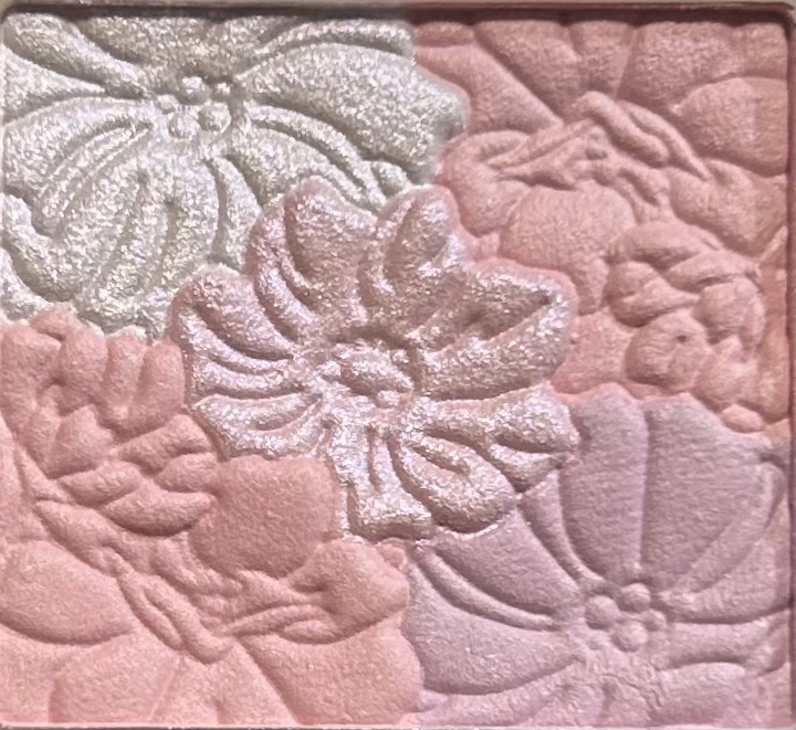 グロウフルールチークス（ブレンドタイプ）/キャンメイク/パウダーチークを使ったクチコミ（2枚目）