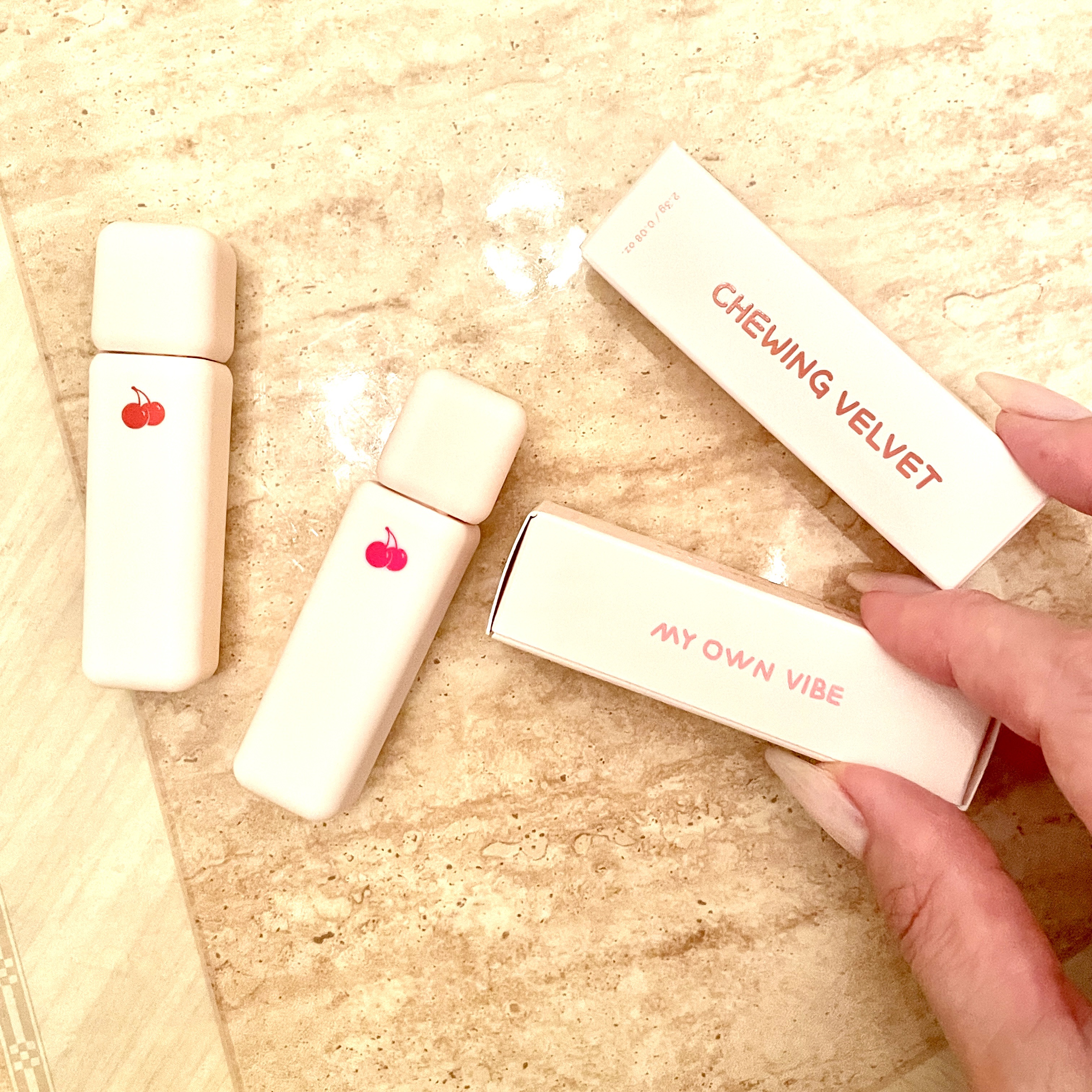 チューインガムベルベットティント/KIRSH(キルシー)/リップティントを使ったクチコミ（2枚目）