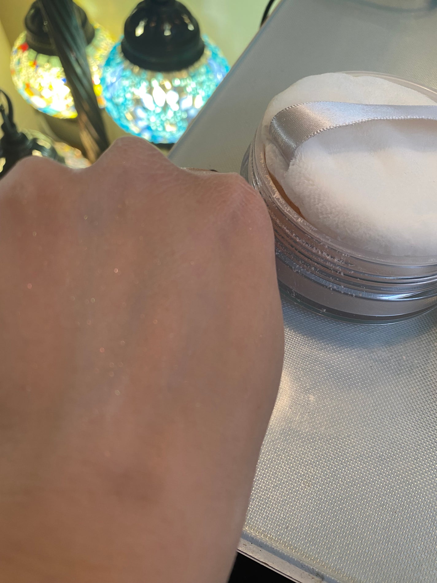 スージー エキスパート マイクロエアリーパウダーF/SUSIE N.Y./ルースパウダーを使ったクチコミ(2枚目)