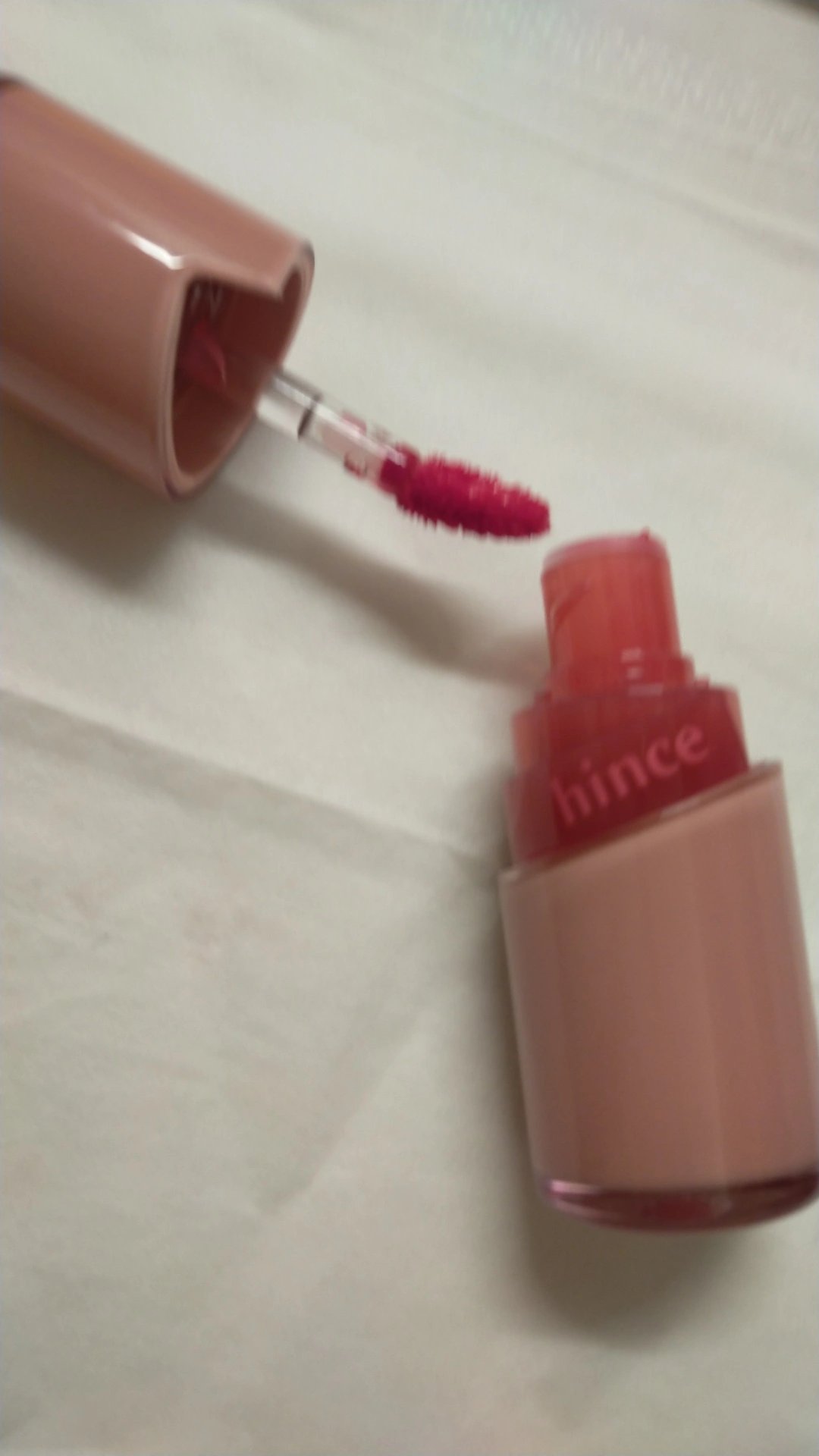 ロウグロウジェルティント R004 フィーバー/hince/リップティントを使ったクチコミ（1枚目）