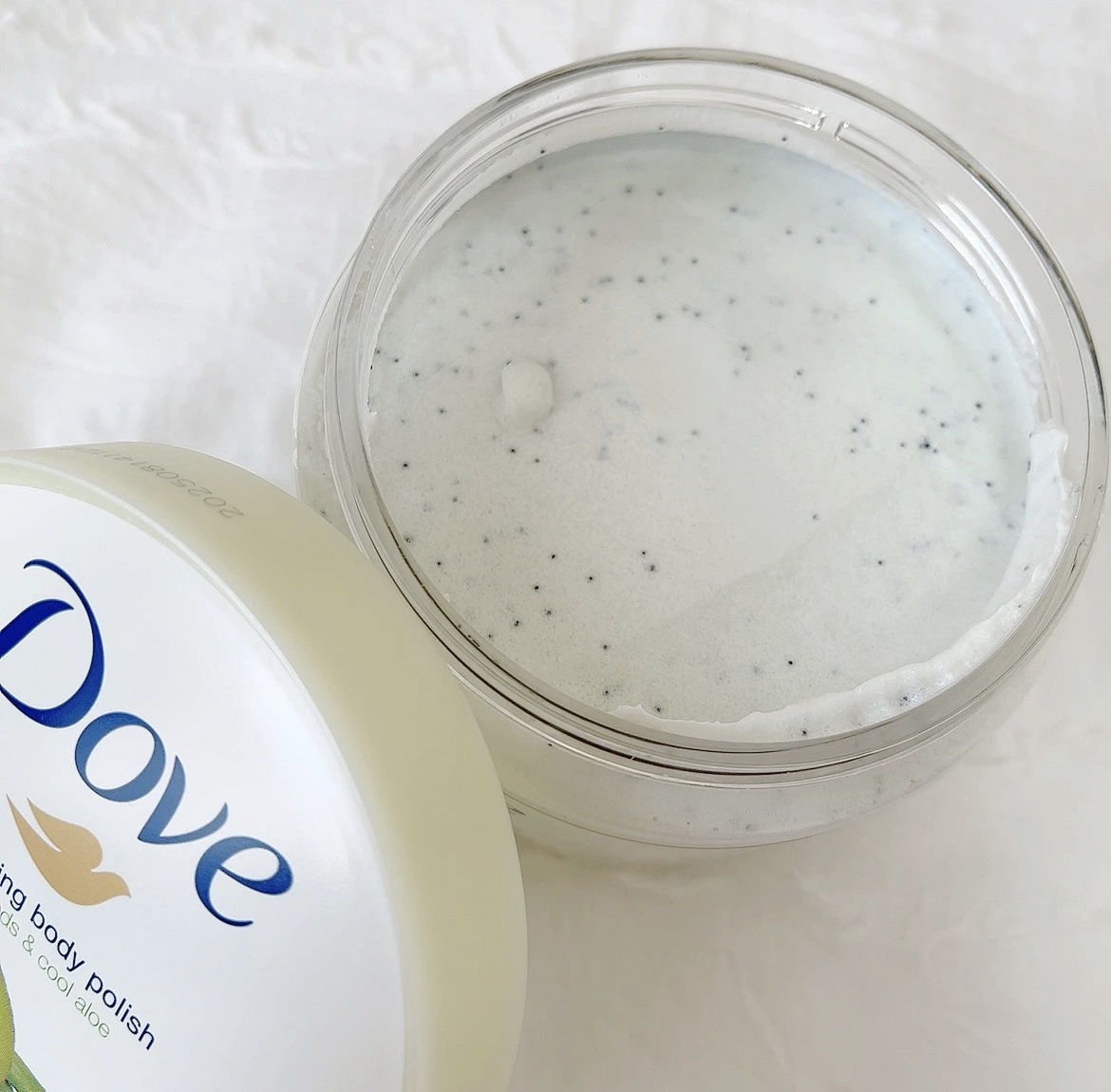 ダヴ ふわとろ　クリーミースクラブ キウイ＆アロエ/ダヴ/ボディスクラブを使ったクチコミ（2枚目）