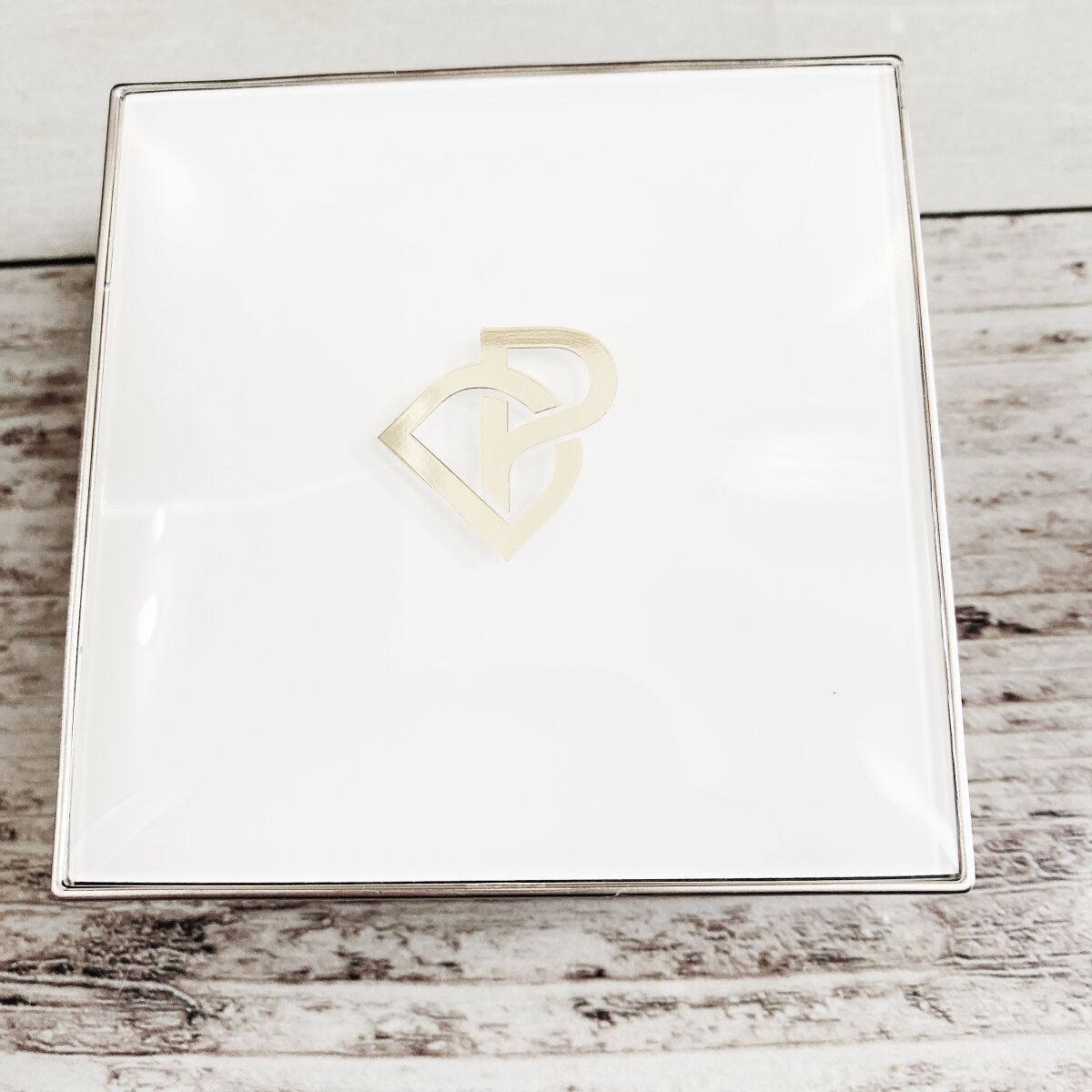 トランスルーシェントブルーリング ルースパウダー/PERFECT DIARY/ルースパウダーを使ったクチコミ（2枚目）