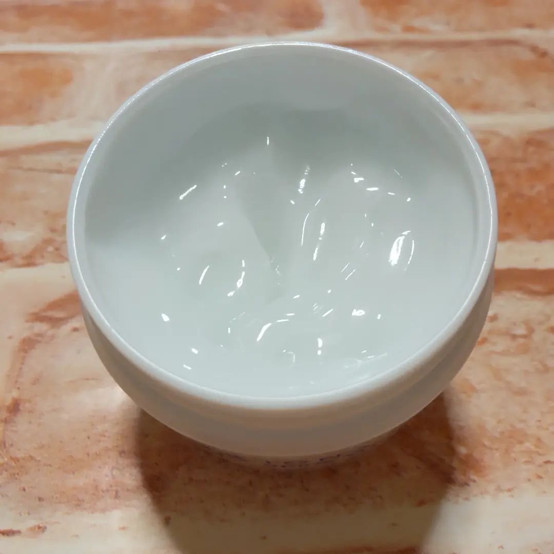 スパ＆ミネラル エッセンス ジェル/IONA/フェイスクリームを使ったクチコミ（2枚目）