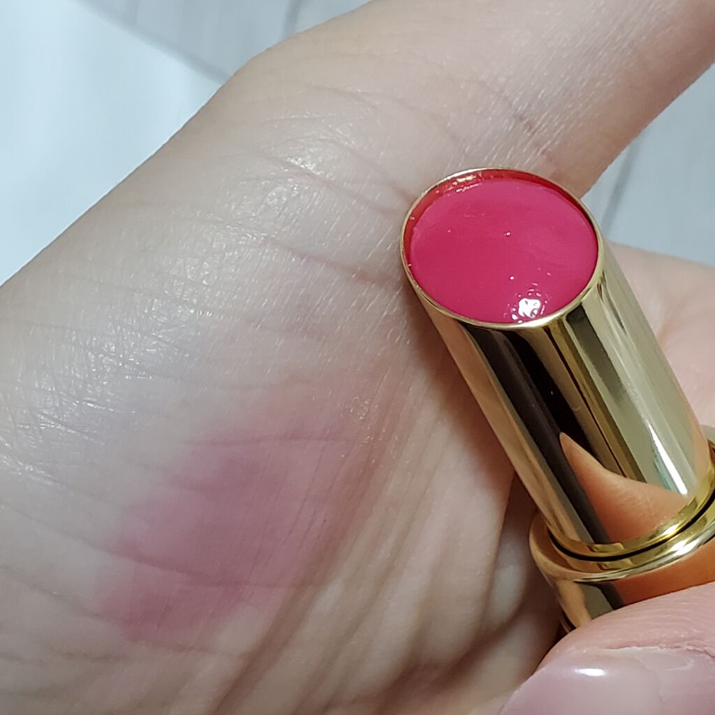 Flora Notis JILL STUART リッチカメリア リップバームのクチコミ「ジルスチュアート💓フローラノーティスのリップスティック✨

フローラノーティスシリーズはナチュ.....」（2枚目）