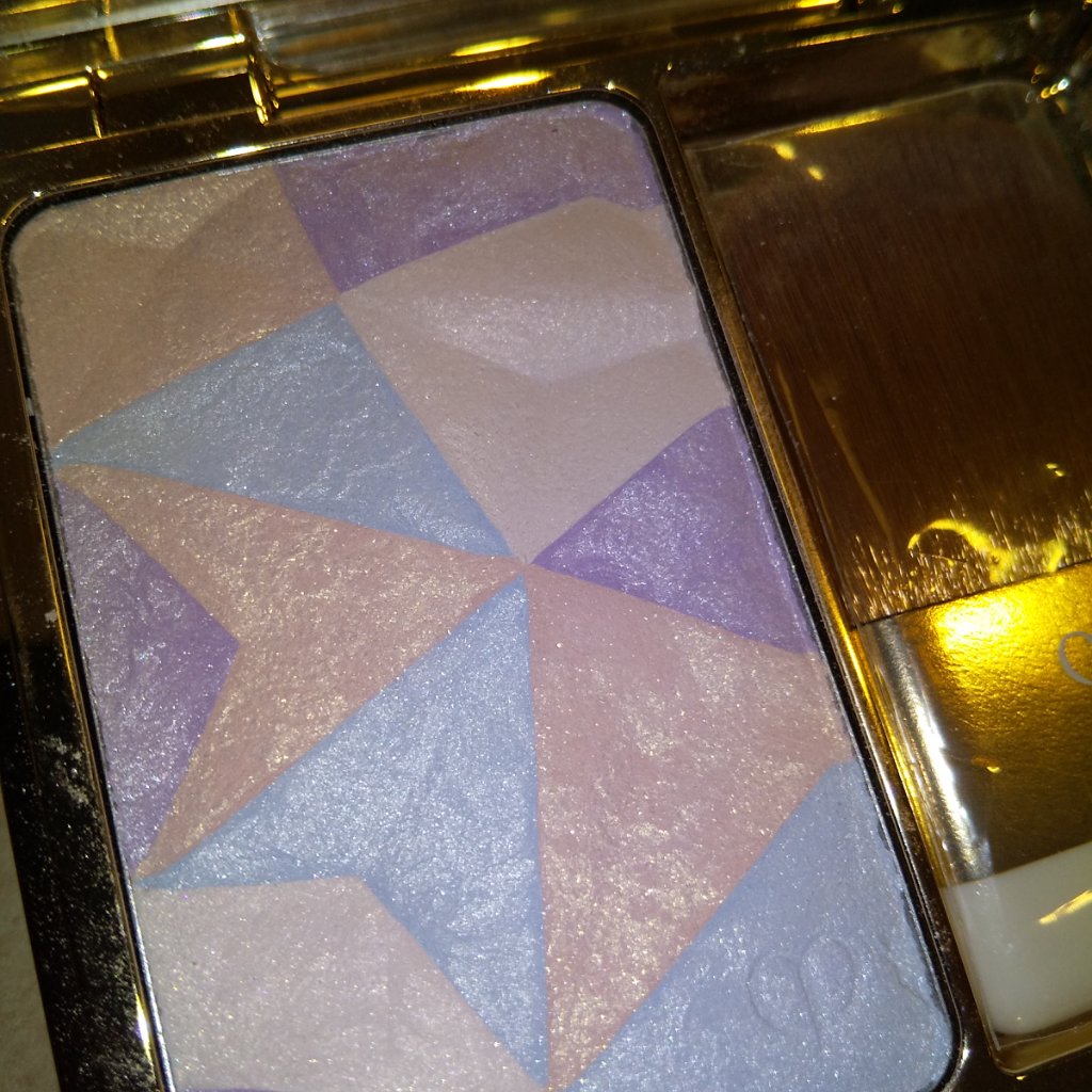 クレ・ド・ポー ボーテ レオスールデクラ 101 ムーンシマ—/クレ・ド・ポー ボーテ/パウダーハイライトを使ったクチコミ（3枚目）