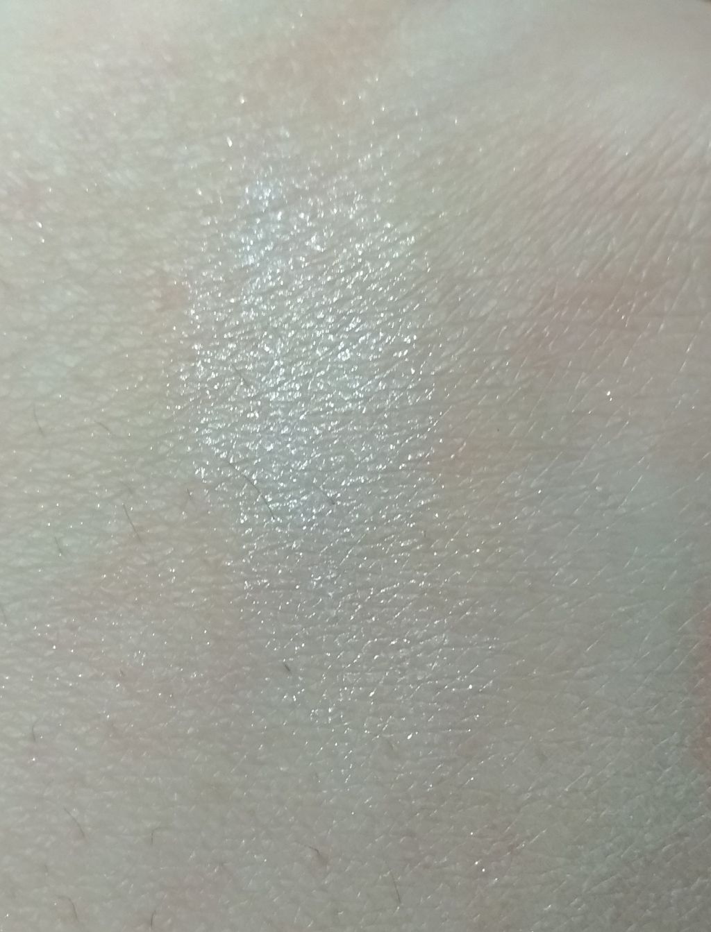 カラーイルミネーター/ettusais/プレストパウダーを使ったクチコミ（3枚目）