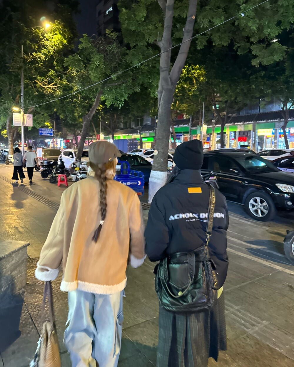 ひとみ on LIPS 「親友と会うのが楽しみです#コーデ#ファッション#韓国コーデ#韓..」(5枚目)