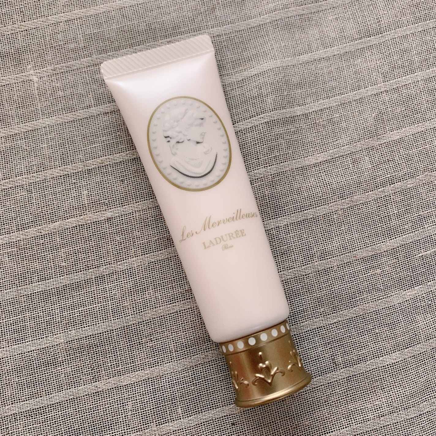 モイスチュアライジング メイクアップ ベース/レ・メルヴェイユーズ ラデュレ/化粧下地を使ったクチコミ(2枚目)