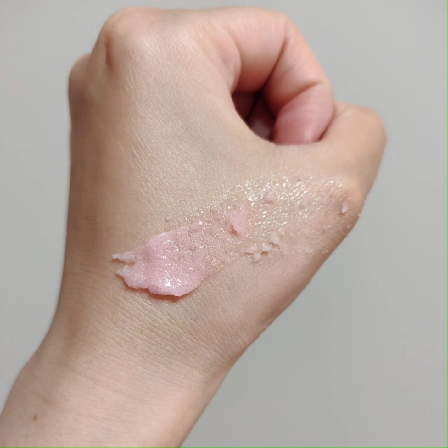 Q+Me スウィート ボム タラソ スクラブ/AGARISM/バスト・ヒップケアを使ったクチコミ(3枚目)