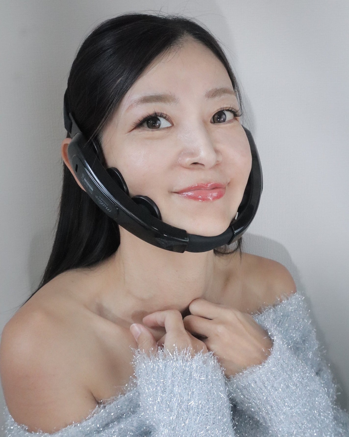 えっちゃんフォロバ on LIPS 「側頭部と顎のたるんだ皮膚を持ち上げ集中攻撃✨ハンズフリーで使え..」(1枚目)