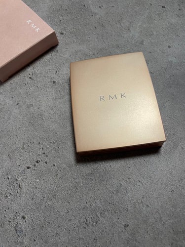 ☑︎RMK
　ローズウッドデイドリーム 4アイズ
　03　ゴールデンシエナ

買うと決めていたこのアイシャドウを
やっとお迎えしてきました♡

もうパーフェクトに可愛い♡

秋っぽい色味も入っていてこれ