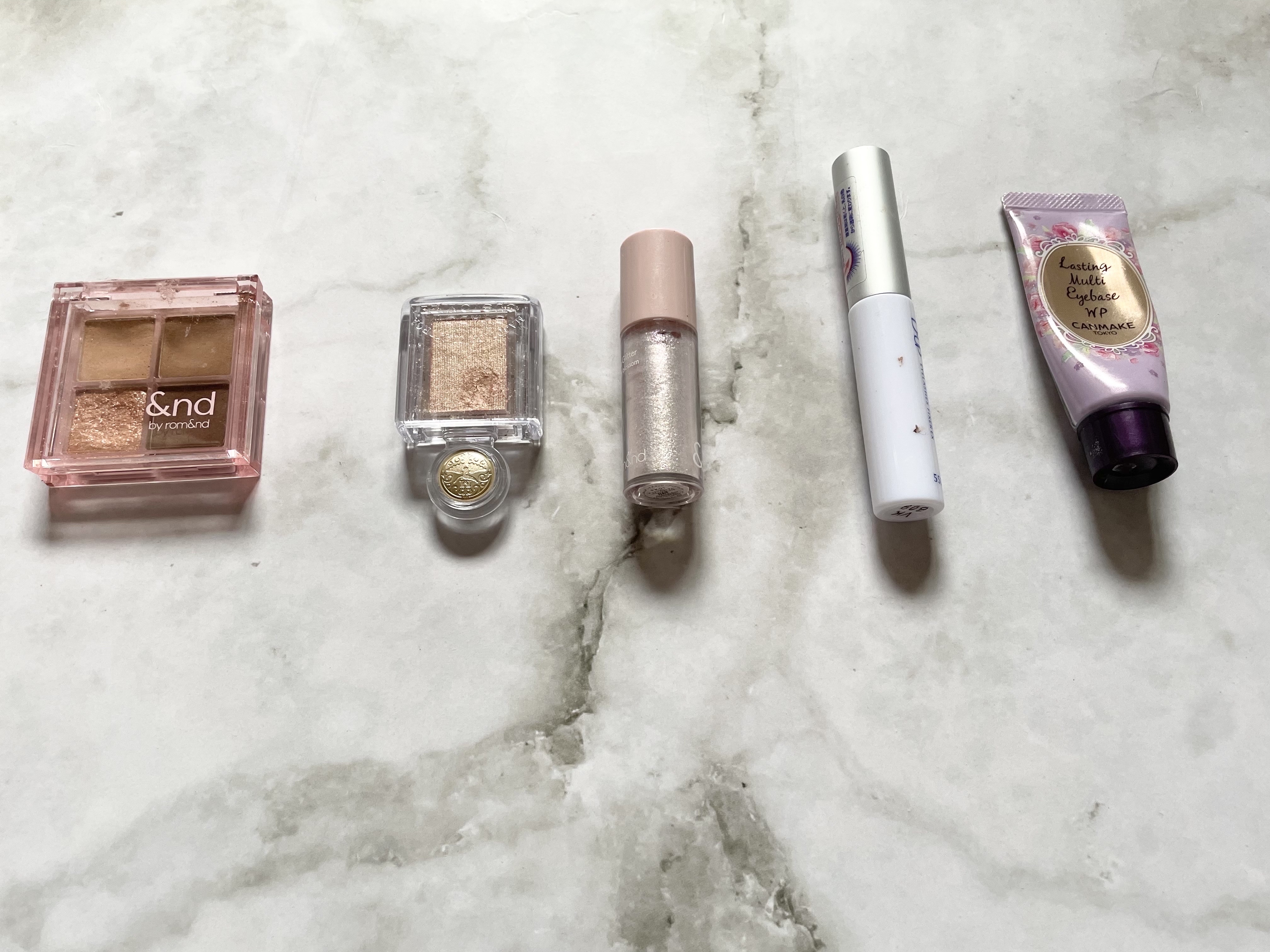 シャドーカスタマイズ/MAJOLICA MAJORCA/単色アイシャドウを使ったクチコミ（3枚目）