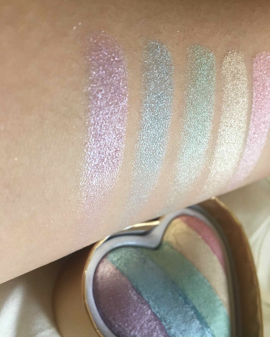 ハートハイライター ユニコーンハート/MAKEUP REVOLUTION/パウダーハイライトを使ったクチコミ(1枚目)