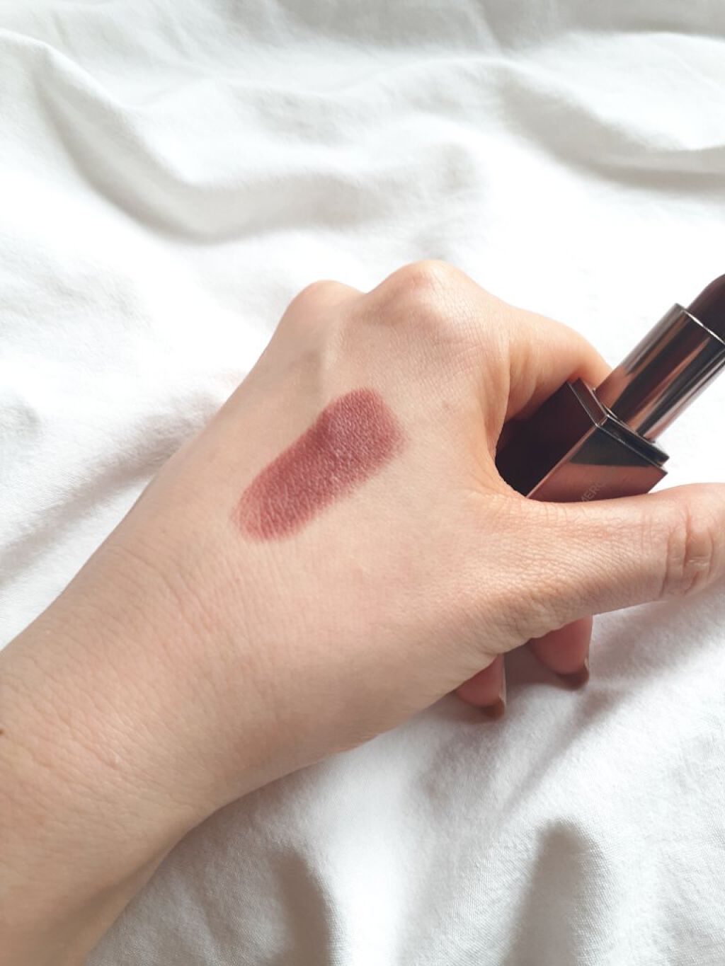 ルージュ エッセンシャル シルキー クリーム リップスティック ミニ/ローラ メルシエ/口紅を使ったクチコミ（2枚目）