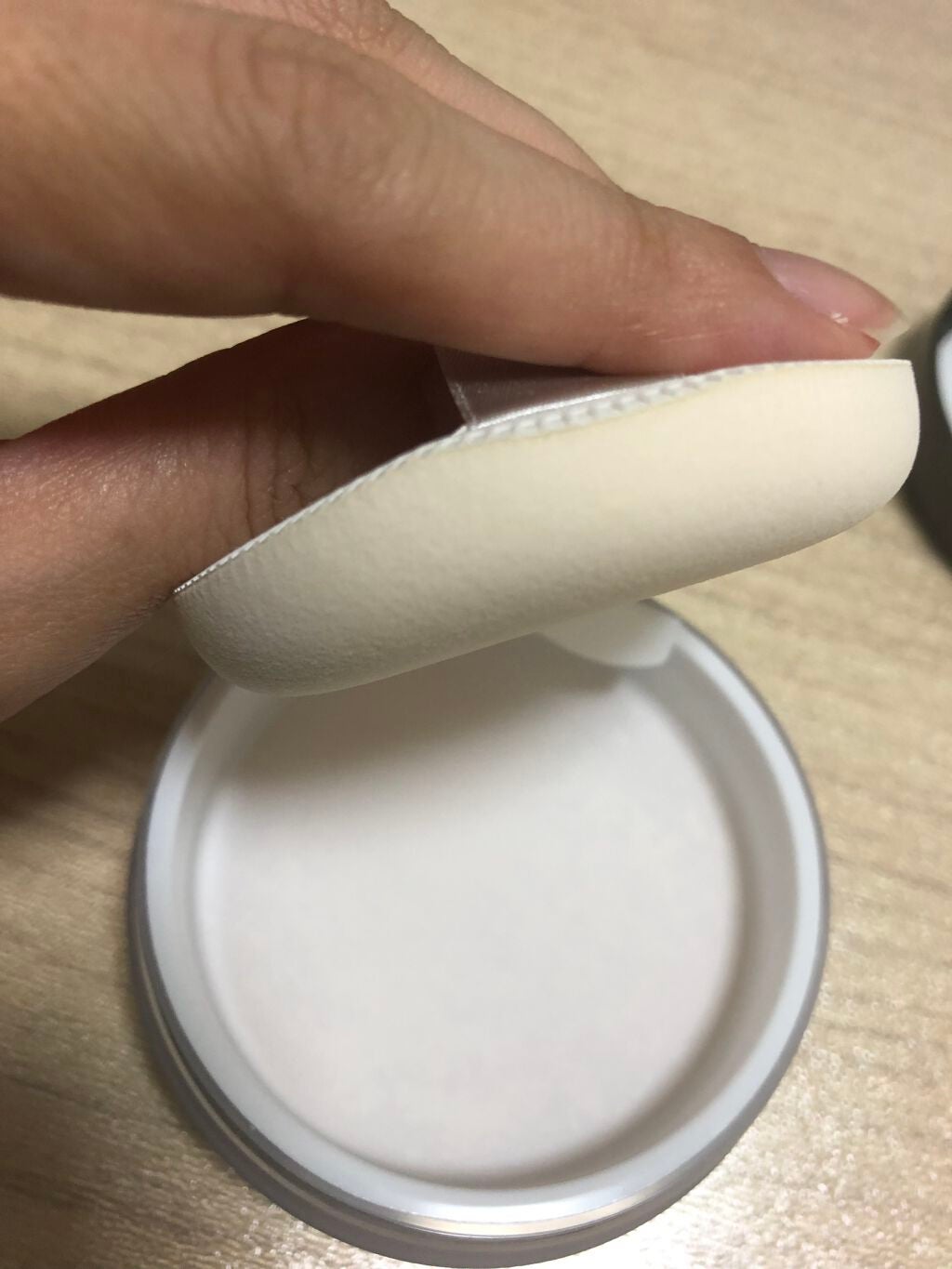 アドバンスドエシリアルスムースオペレーター ルースパウダー/THREE/ルースパウダーを使ったクチコミ(2枚目)