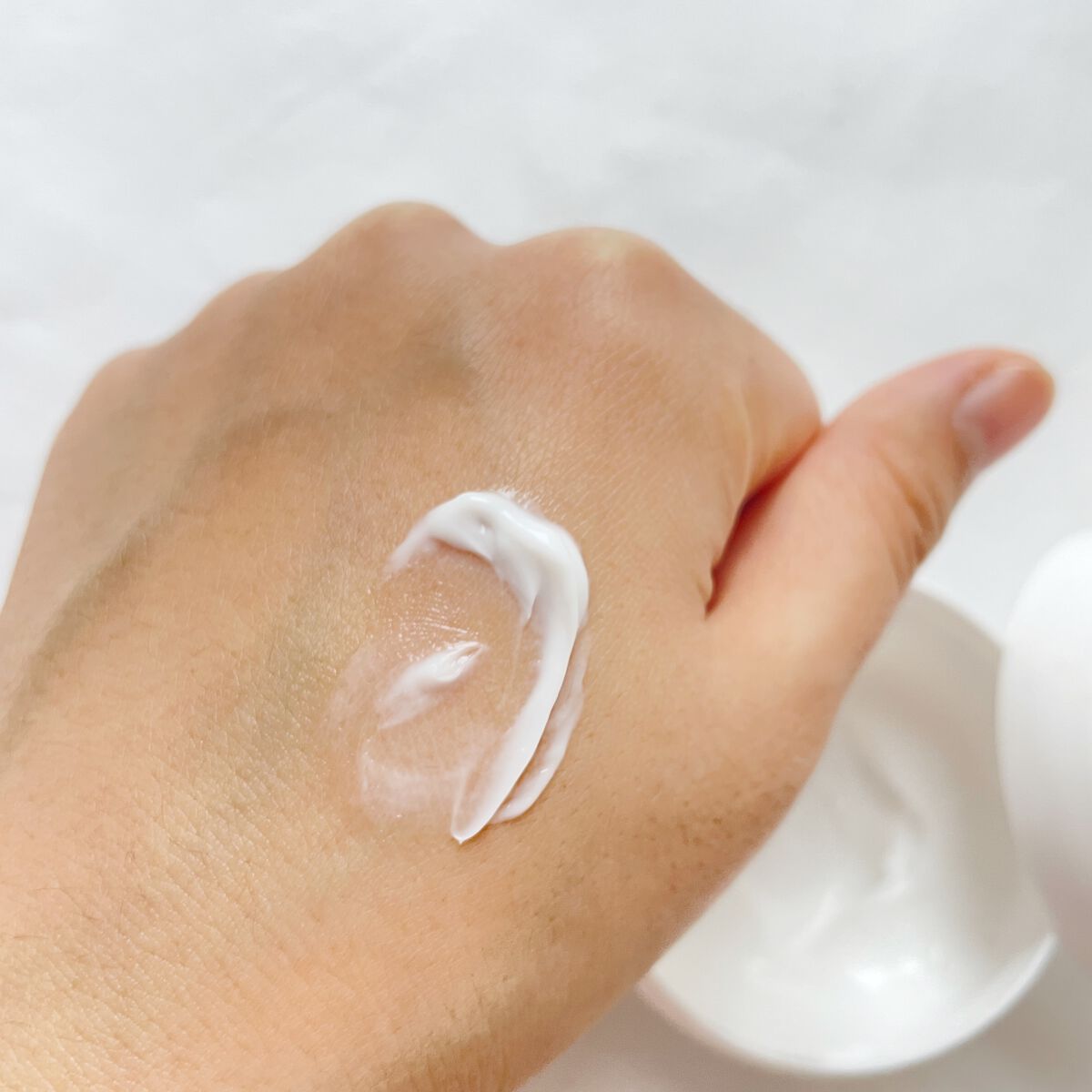 ニベアソフト スキンケアクリーム/ニベア/ボディクリームを使ったクチコミ(4枚目)