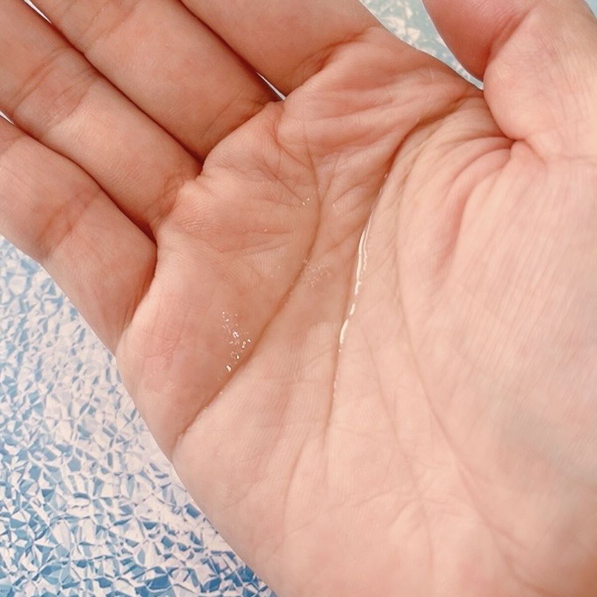 エッセンシャル プレミアム ウォータートリートメント EXスムース/エッセンシャル/アウトバストリートメントを使ったクチコミ（3枚目）