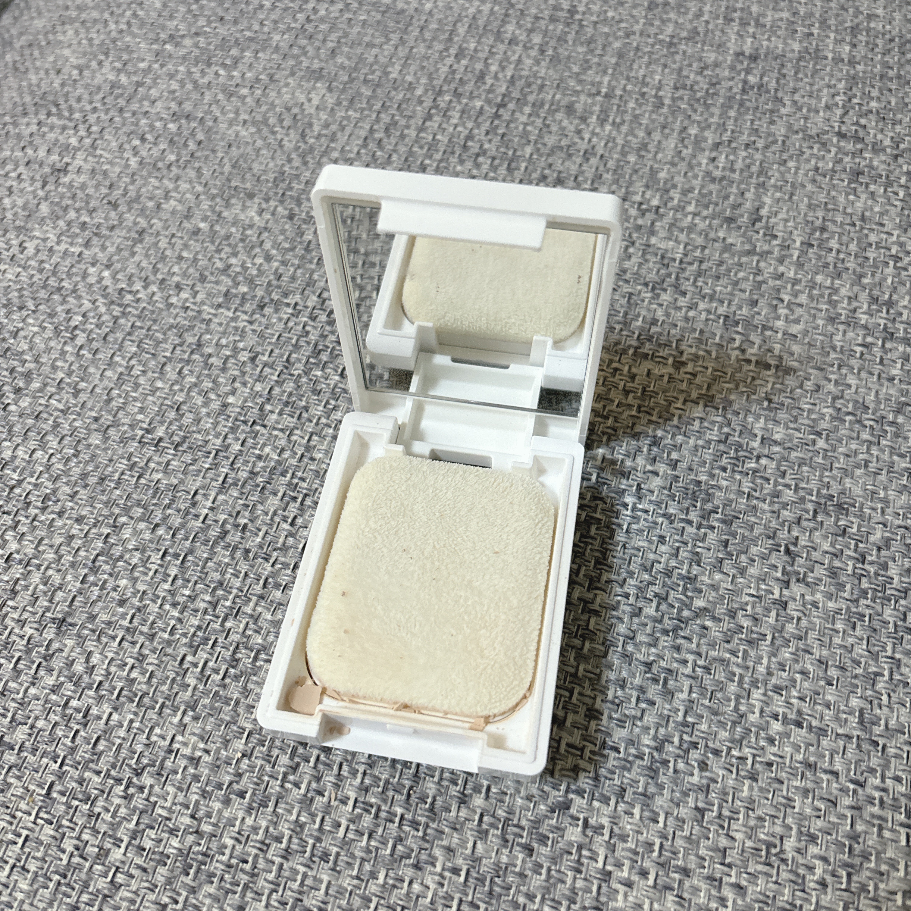 薬用フェイスプロテクトパウダー/IHADA/プレストパウダーを使ったクチコミ（2枚目）