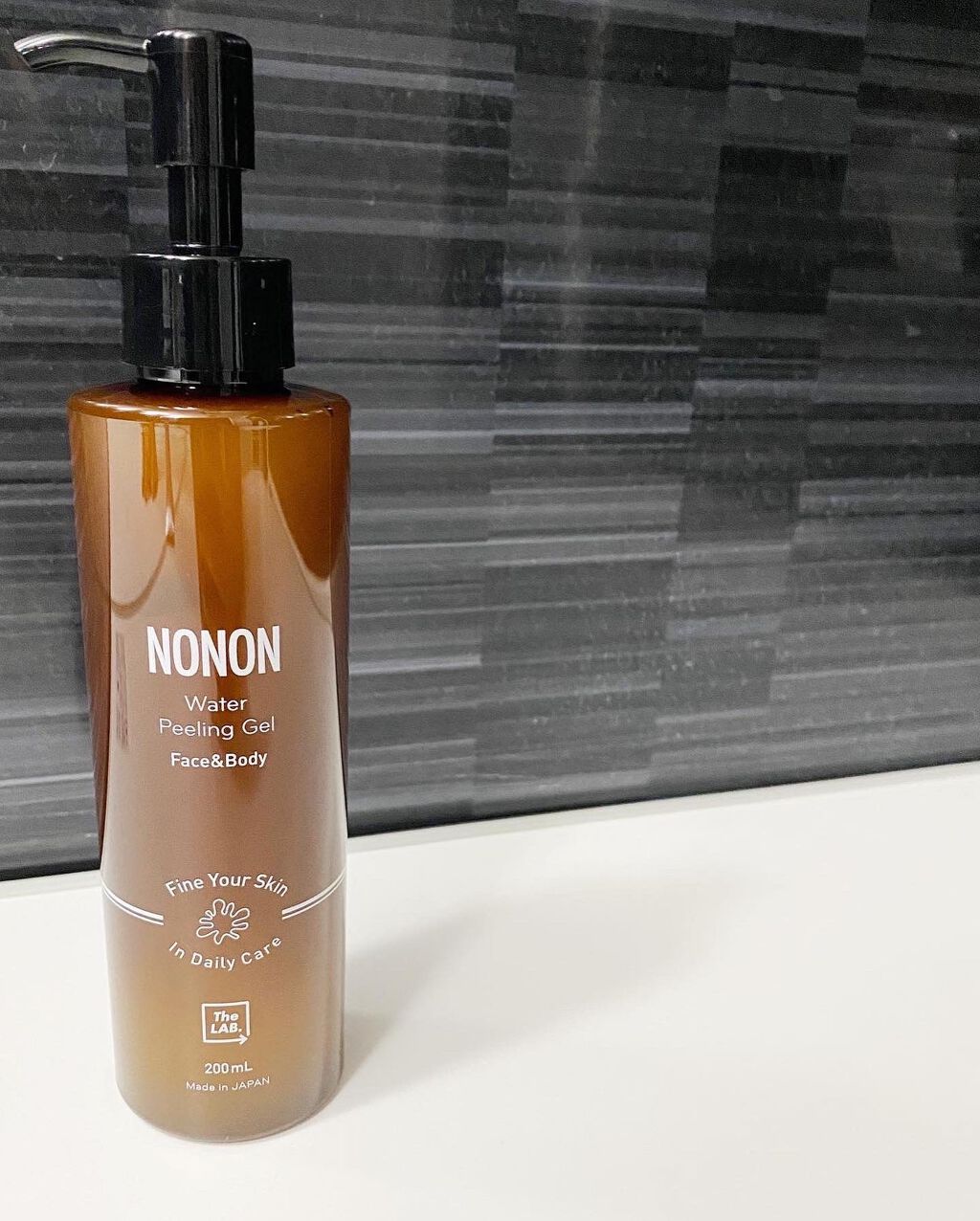 HR on LIPS 「除毛クリームを愛用しているNONON最近代謝が悪くなったせいか..」(2枚目)