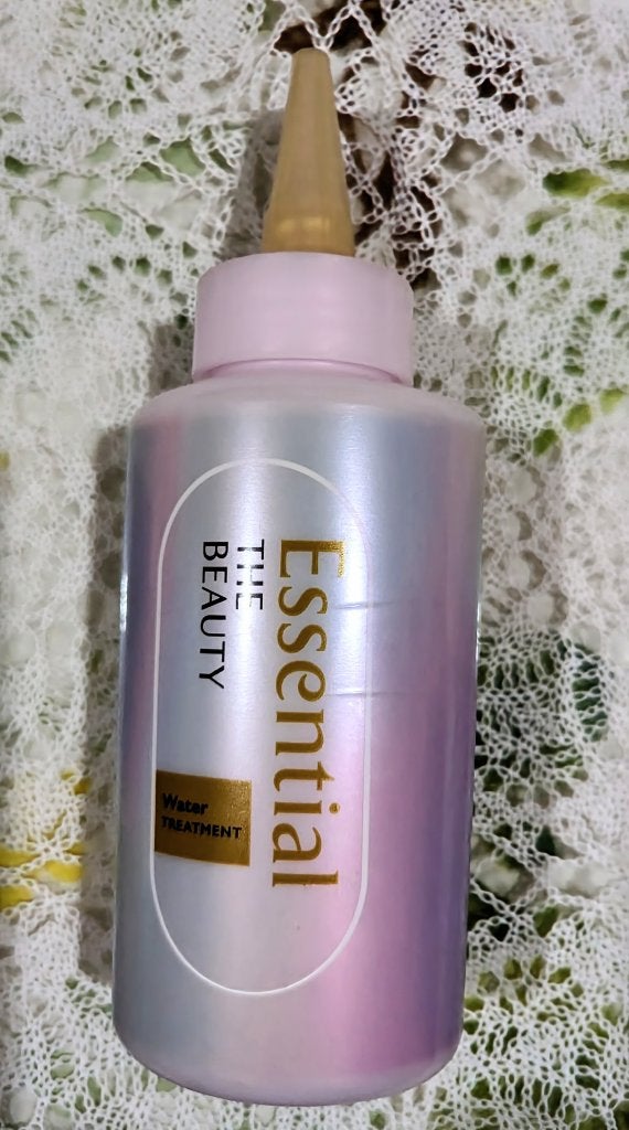 モトモトモト✳️フォロバ100💕いいね返し💛 on LIPS 「♦使い切り品♦☆エッセンシャルザビューティ髪のキメ美容ウォータ..」(1枚目)