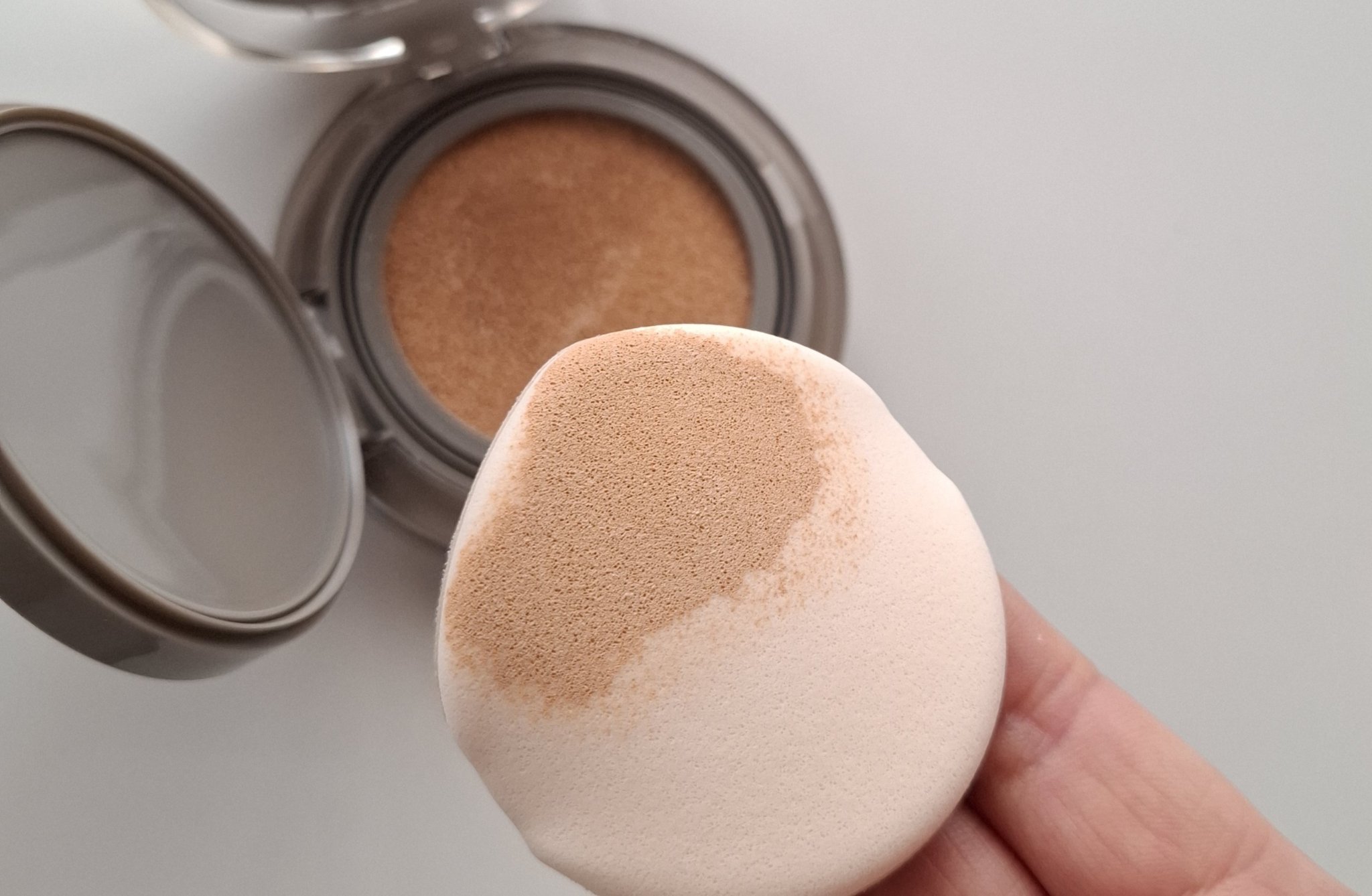 LUNA ブラーカバークッションのクチコミ「『キメ・密着・カバー』の働きが期待できるという、クッションファンデを使ってみたよ♪

●LUN.....」（2枚目）