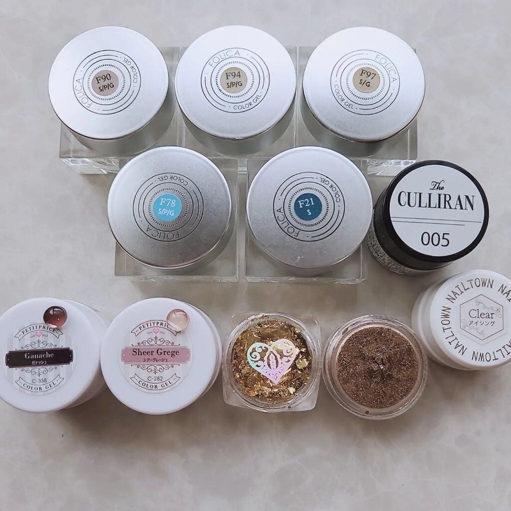e_nails//フォロバ◎//ネイルとコスメ好きママ on LIPS 「久々#ニュアンスネイルデザインFOLICAのカラージェルを買っ..」(4枚目)