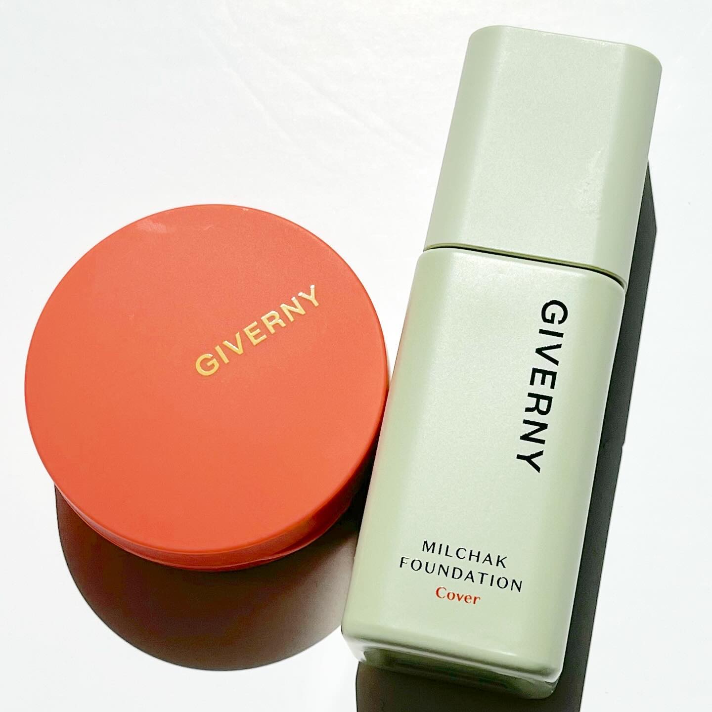 ジヴェルニー 密着カバーファンデーション 22NW ナチュラルベージュ/GIVERNY/リキッドファンデーションを使ったクチコミ（1枚目）