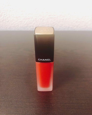 CHANEL ルージュアリュールインク 148 リベレー💄

オレンジよりの赤リップということで‥‥ずっと落ち着いた色味ばかり使っていたので春夏到来により明るい色を購入しました( ¨̮ )︎︎❤︎︎
B