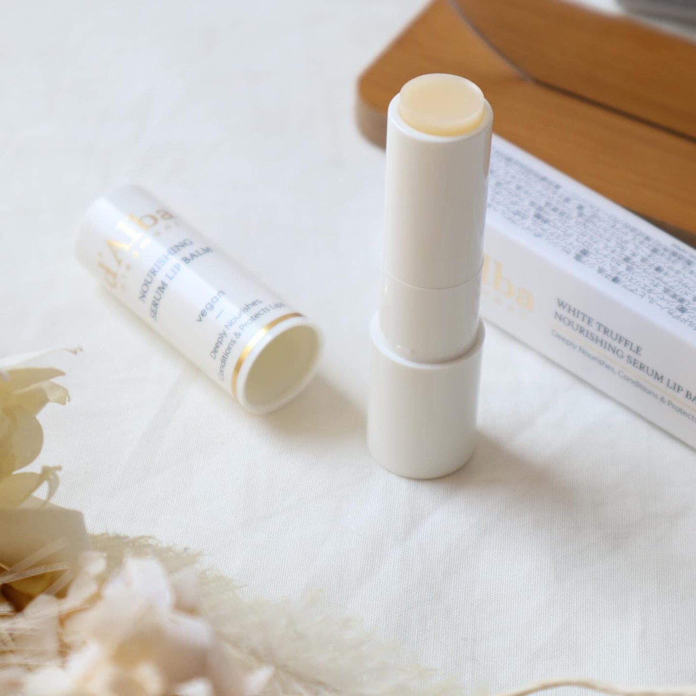 ホワイトトリュフナリシングセラムリップバーム/ダルバ/リップバームを使ったクチコミ(2枚目)