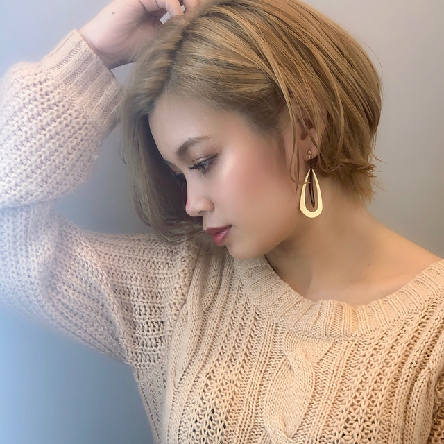 ショートボブの女性