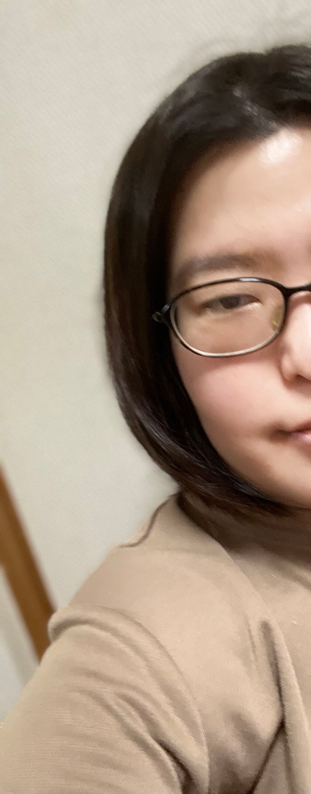 豆腐メンタルこむぎ on LIPS 「今日のアイシャドウ。赤の1と2。#ナチュラルメイク#動画で毎日..」(2枚目)