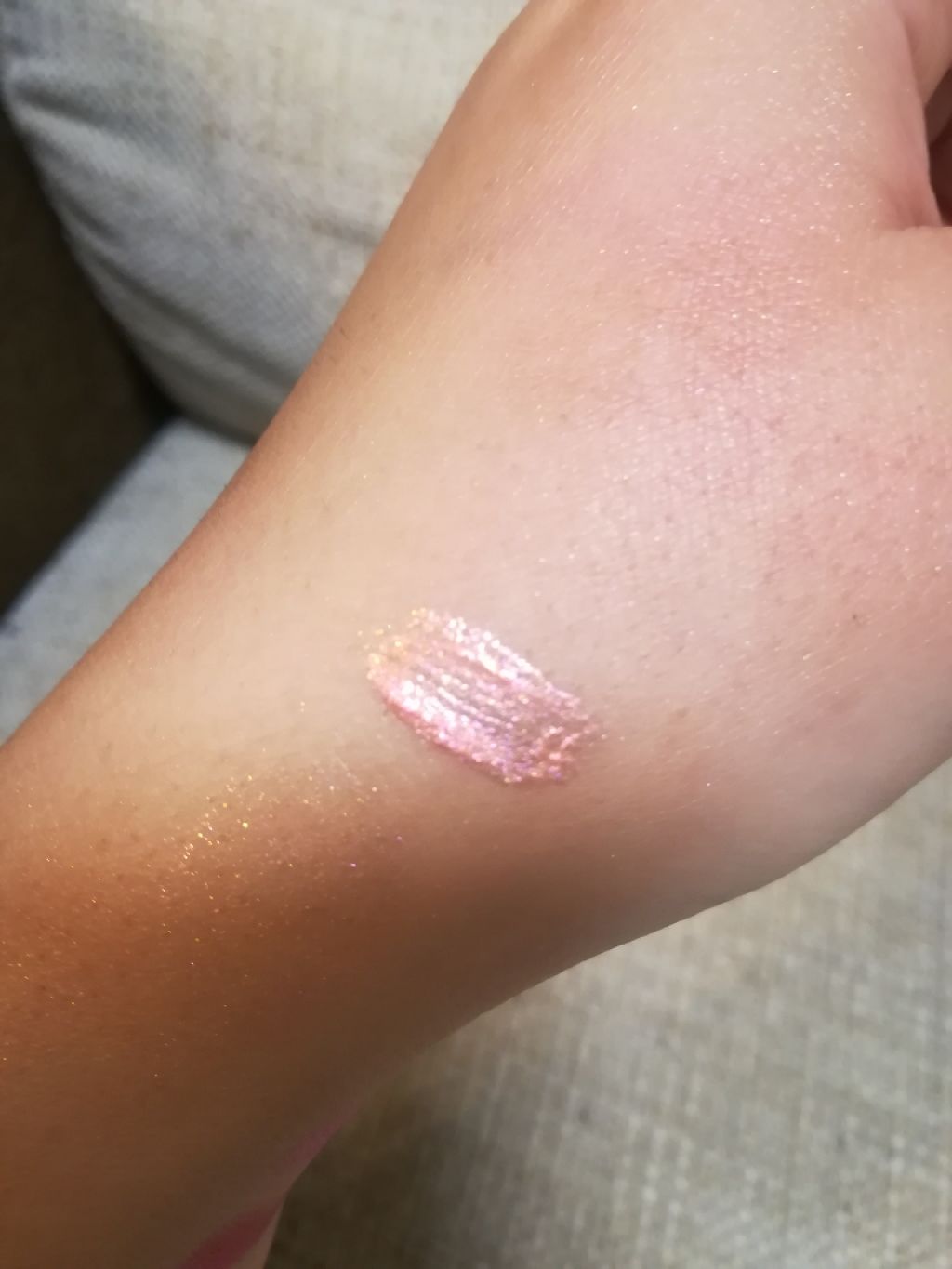 キャビア クローム ヴェイル ライトウェイト リキッド アイカラー/ローラ メルシエ/リキッドアイシャドウを使ったクチコミ（2枚目）