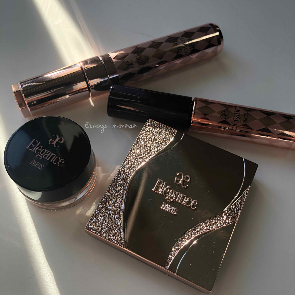 ︎︎︎︎☑︎ elegance
  コフレ ルミエール ドゥース

エレガンスは毎年お得なコフレが出ますが今年もめちゃくちゃお得でしたね…！
正直買う予定のなかったものです。
いつものスキンケアを買いに行ったら勧められ、まんまと予約しました