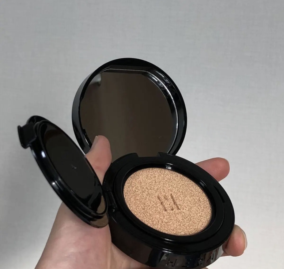 ブラック クッション 17N1 アイボリー/HERA/クッションファンデーションを使ったクチコミ（1枚目）