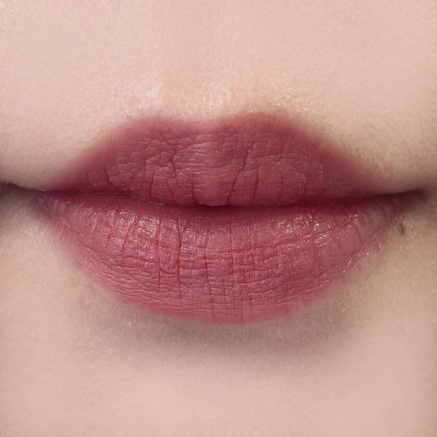 スリムスティックメルティングマット/hince/口紅を使ったクチコミ（2枚目）